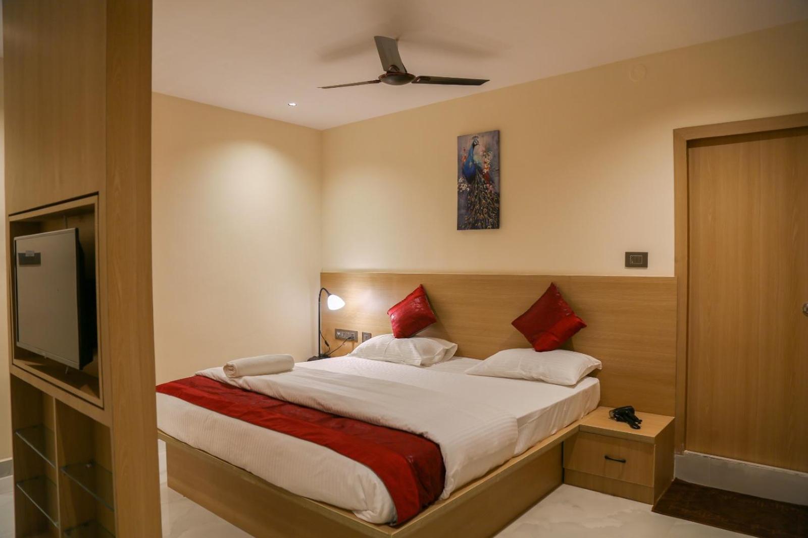 Lumis Studio Apartment Hyderabad Luaran gambar